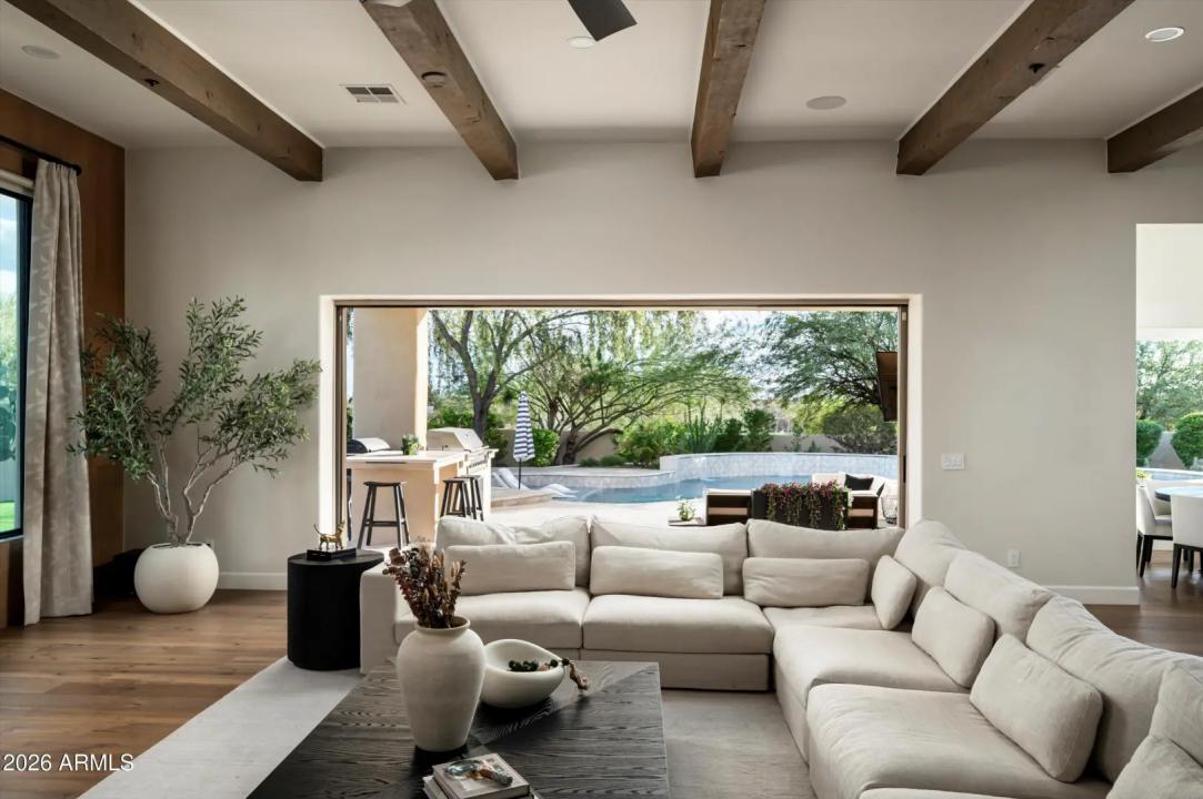 Real Estate Picture 15