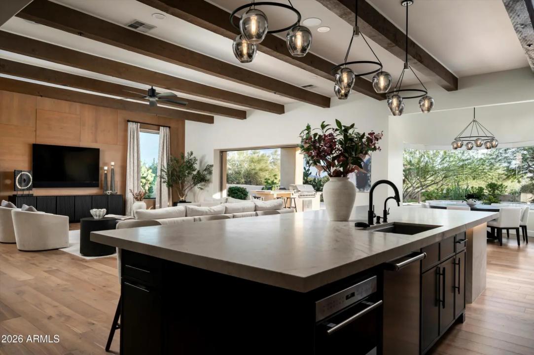 Real Estate Picture 22