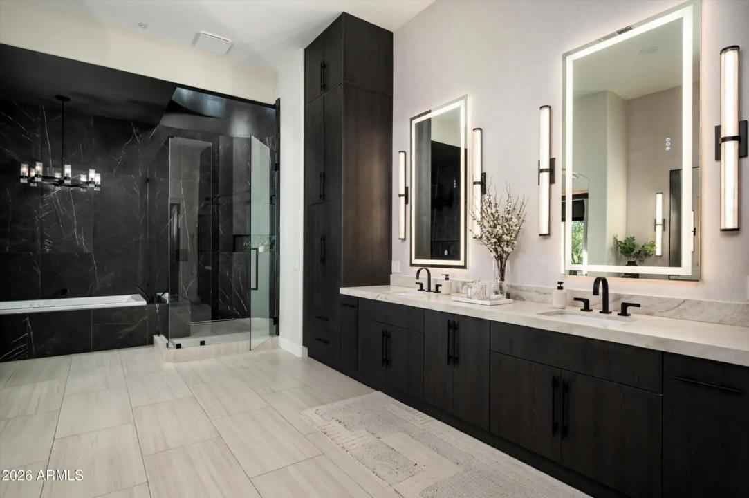 Real Estate Picture 33