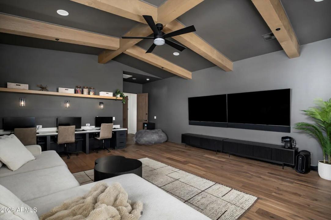 Real Estate Picture 38