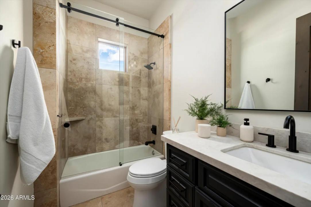 Real Estate Picture 42