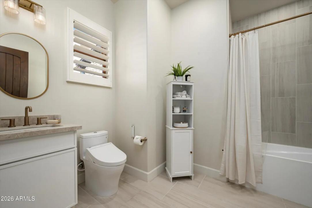 Real Estate Picture 44