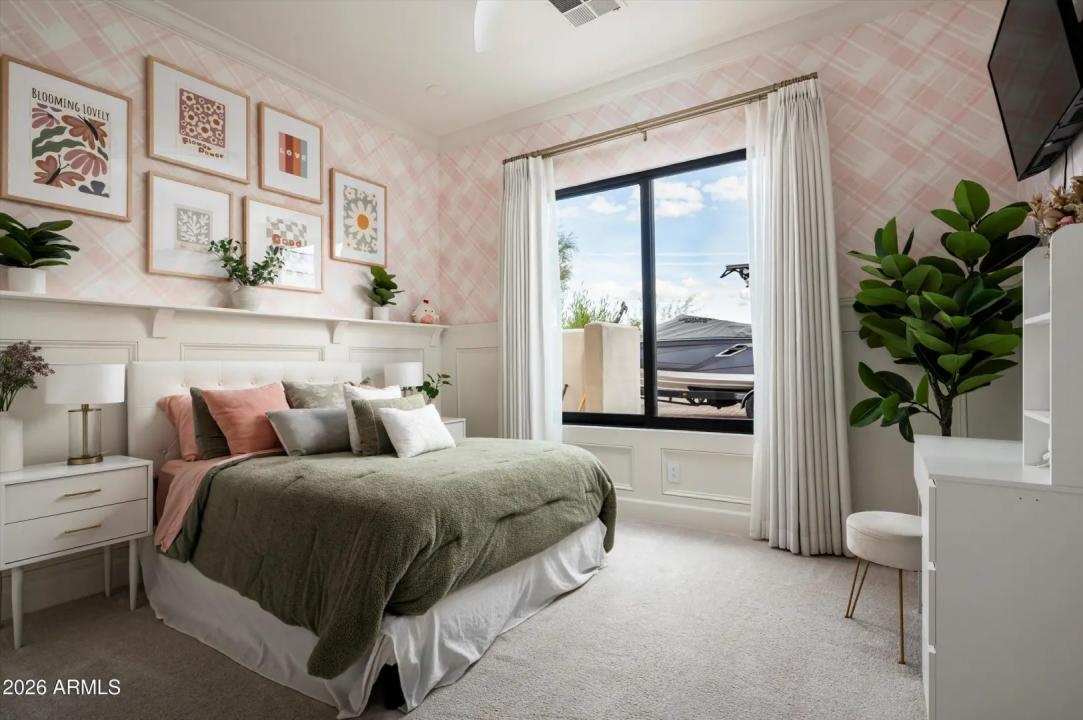 Real Estate Picture 50