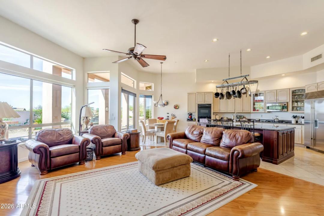 Real Estate Picture 6