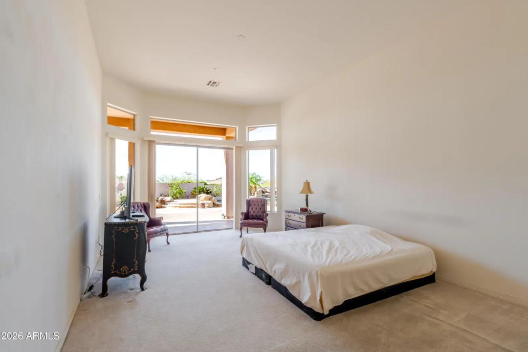 Real Estate Picture 18