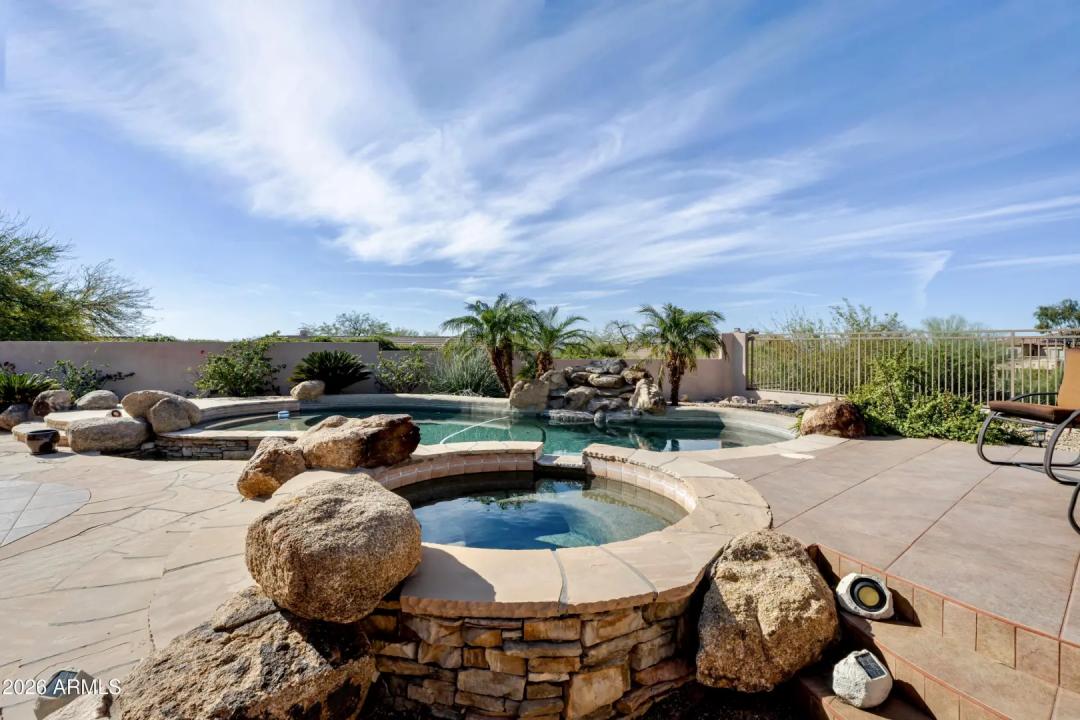 Real Estate Picture 30