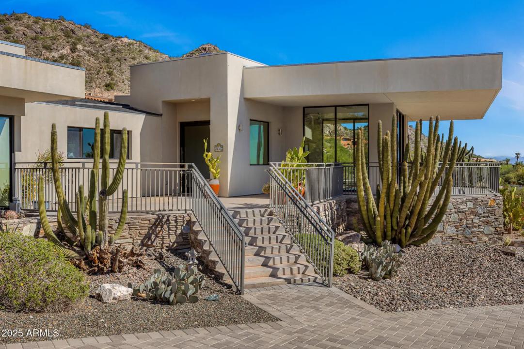 Real Estate Picture 9