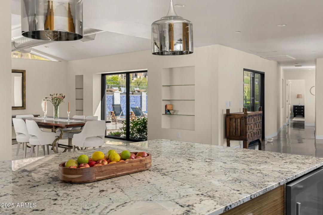 Real Estate Picture 14