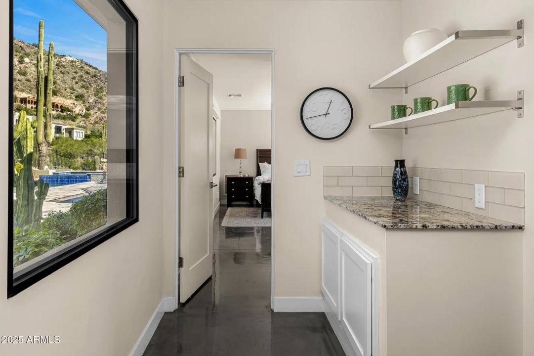 Real Estate Picture 16