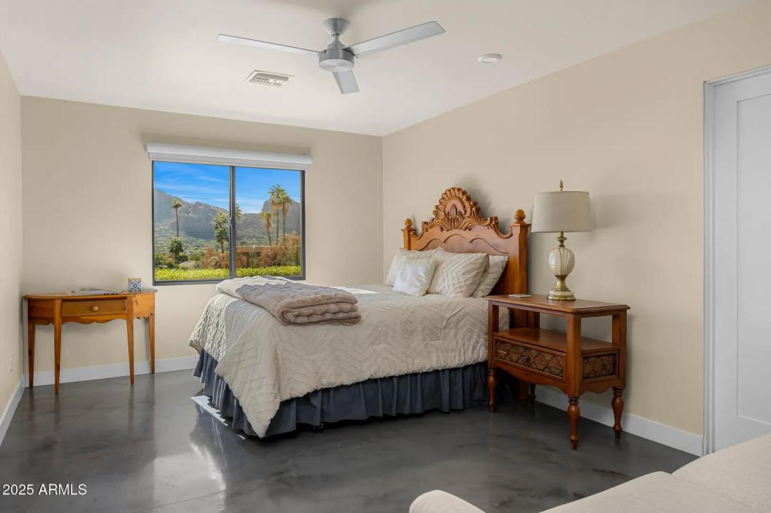 Real Estate Picture 25