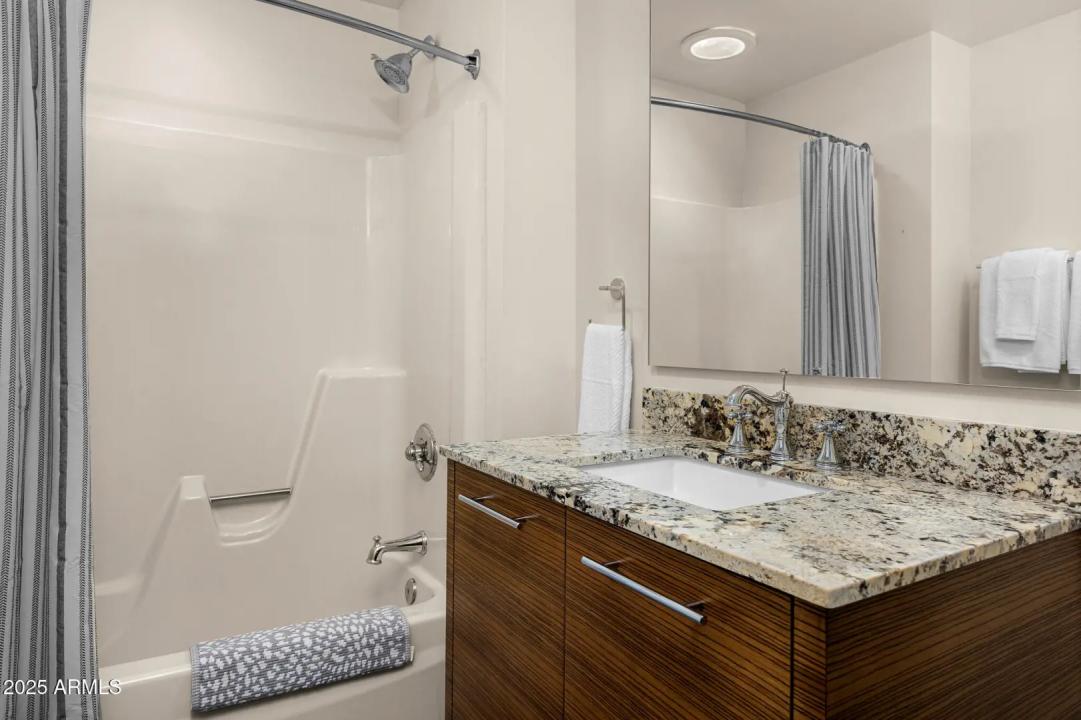 Real Estate Picture 28