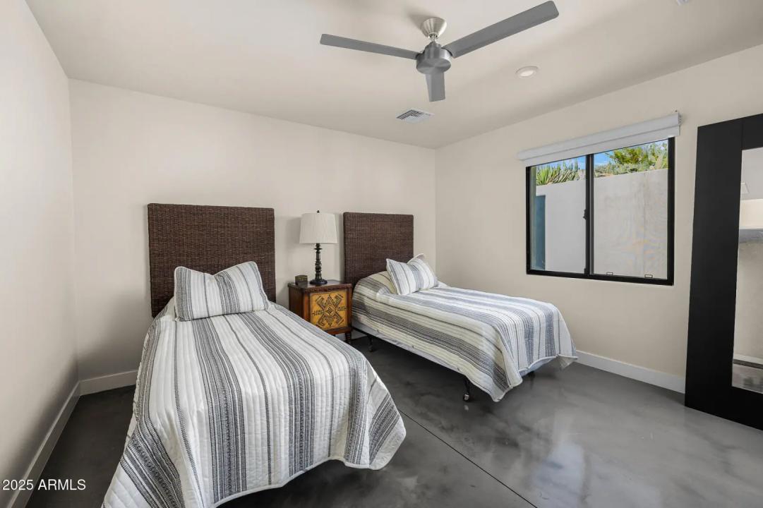 Real Estate Picture 29