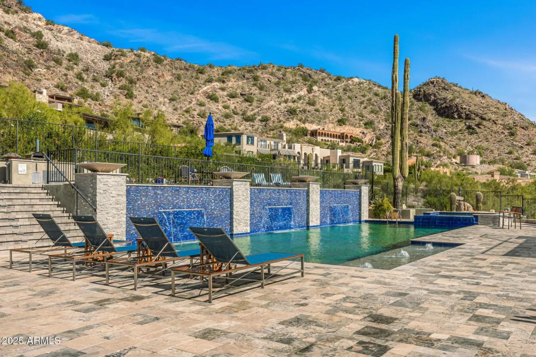 Real Estate Picture 37