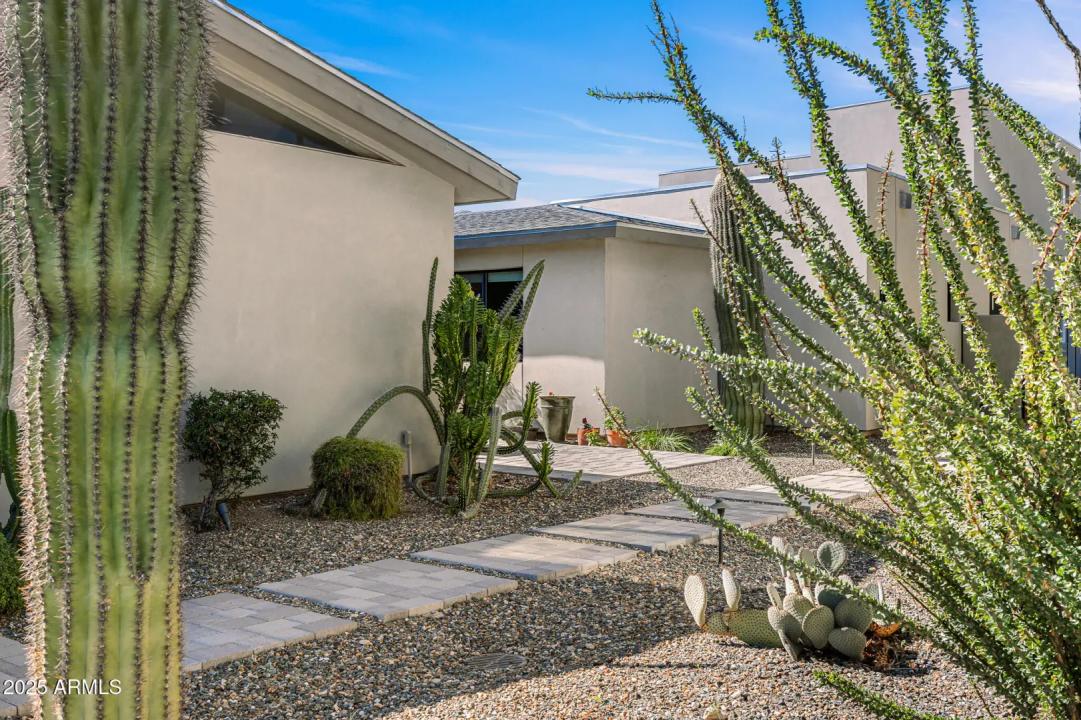 Real Estate Picture 38