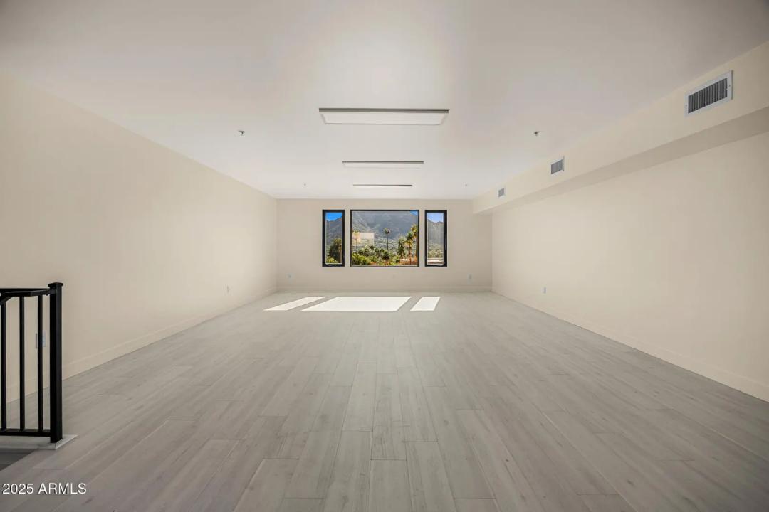 Real Estate Picture 44