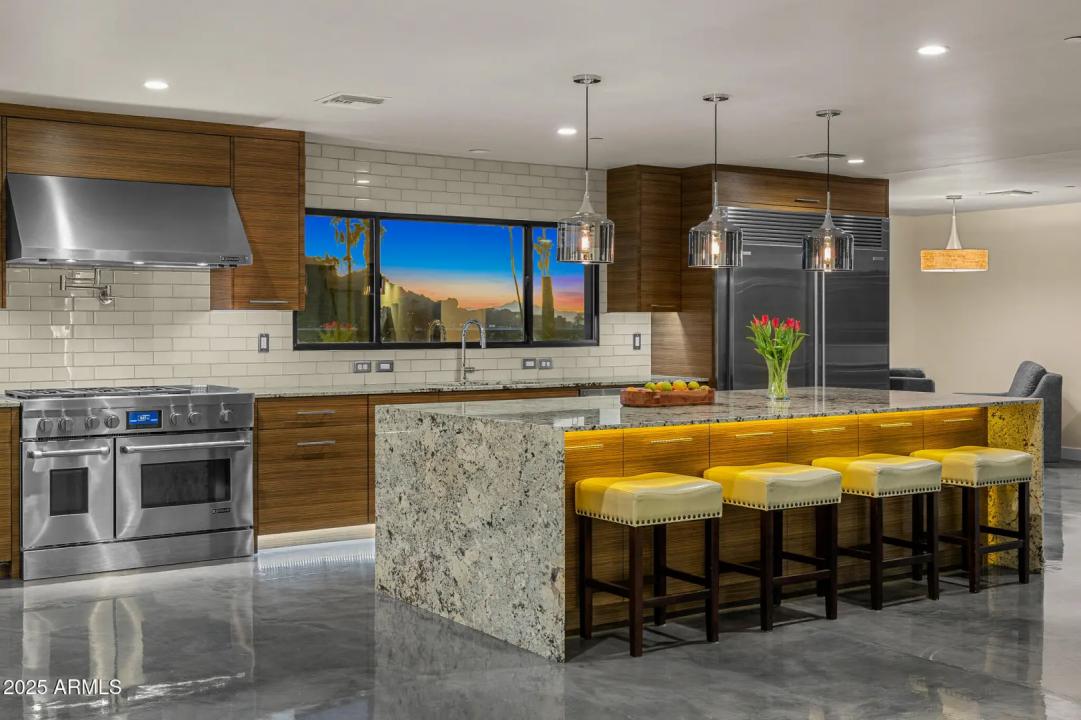 Real Estate Picture 53