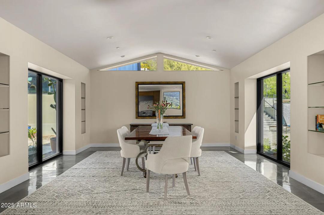 Real Estate Picture 10