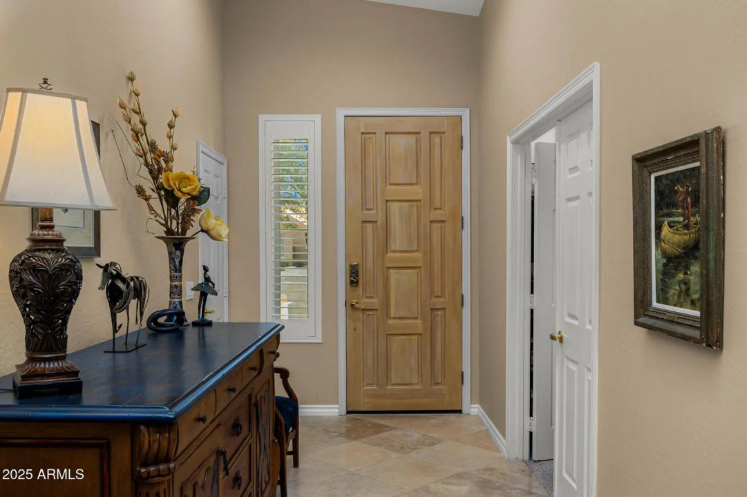 Real Estate Picture 4