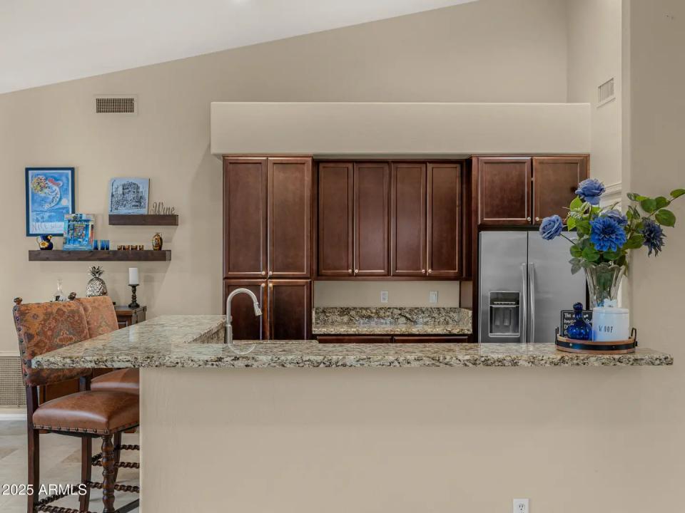 Real Estate Picture 9