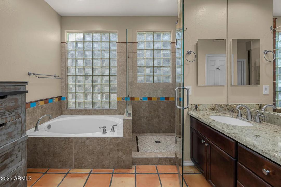 Real Estate Picture 13