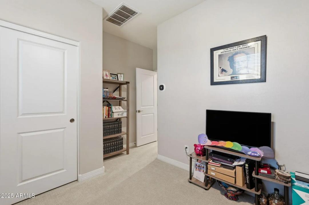 Real Estate Picture 34
