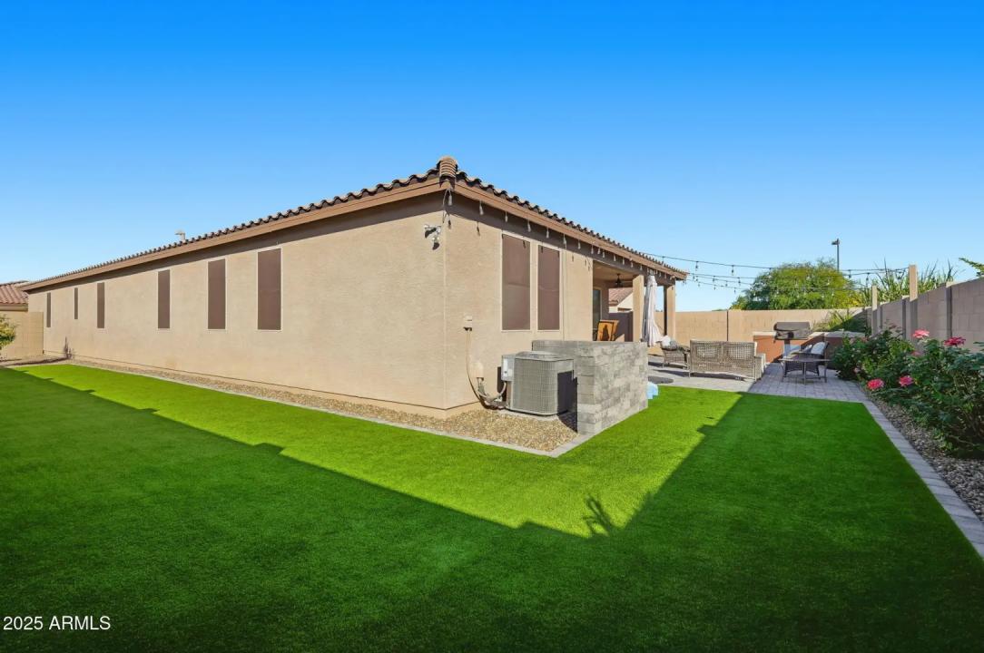 Real Estate Picture 37