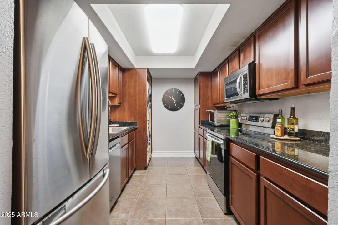 Real Estate Picture 13