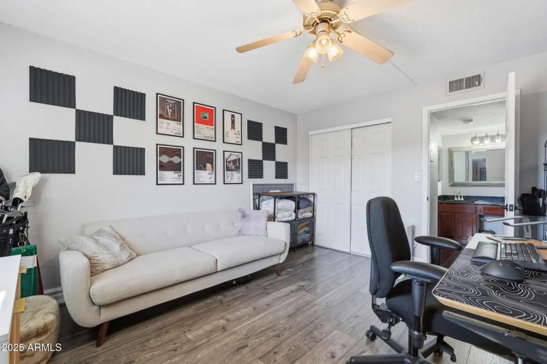 Real Estate Picture 22