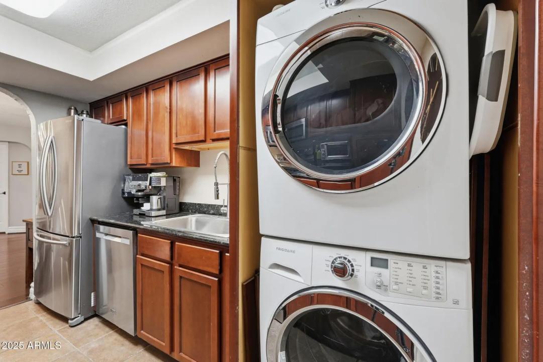 Real Estate Picture 16