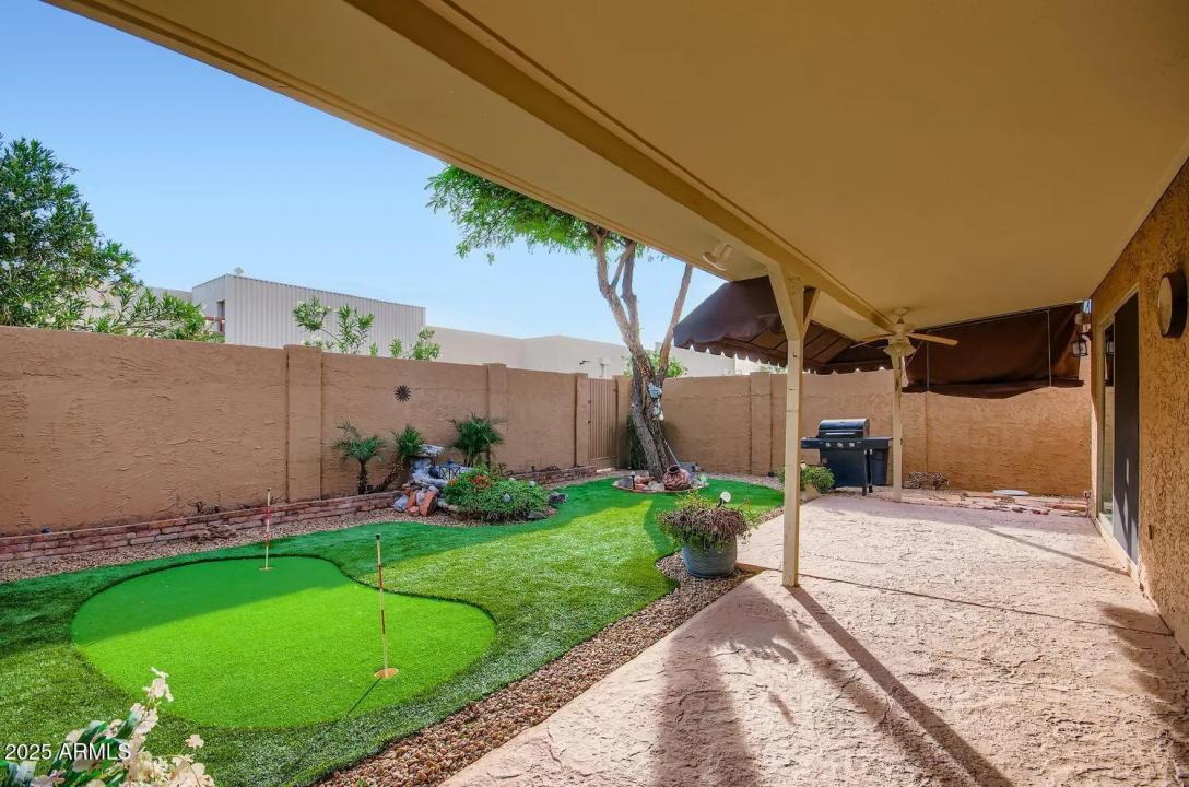 Real Estate Picture 23