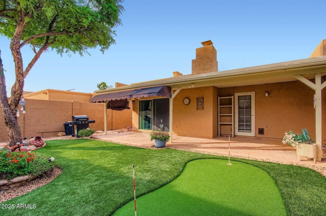 Real Estate Picture 24