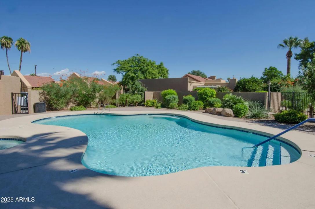 Real Estate Picture 30