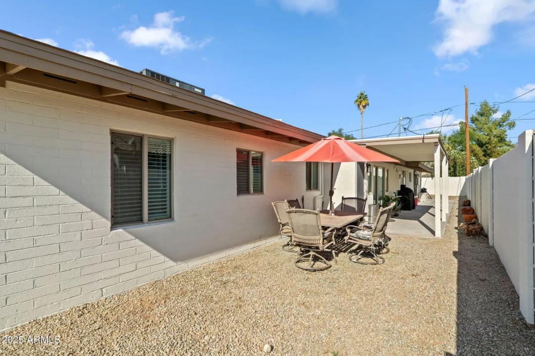 Real Estate Picture 23