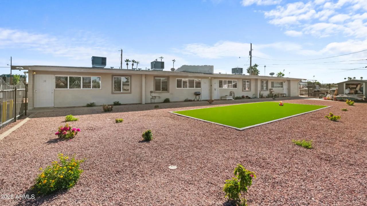 Real Estate Picture 11