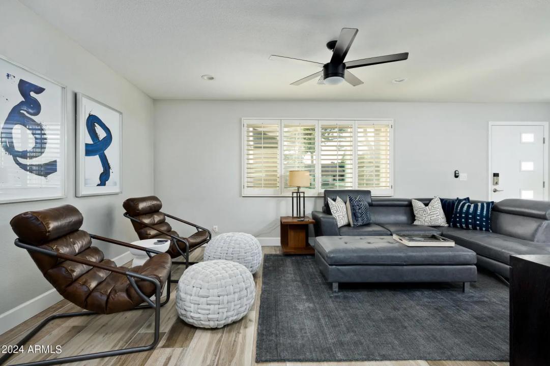 Real Estate Picture 8