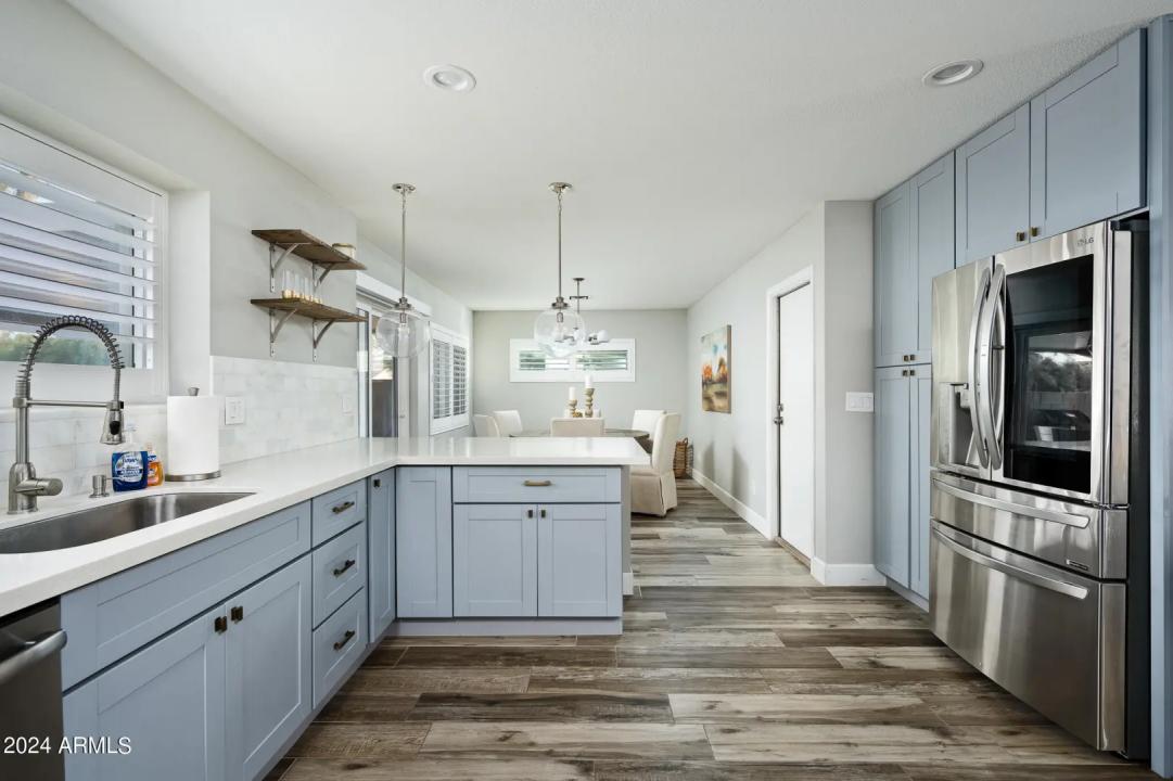 Real Estate Picture 11