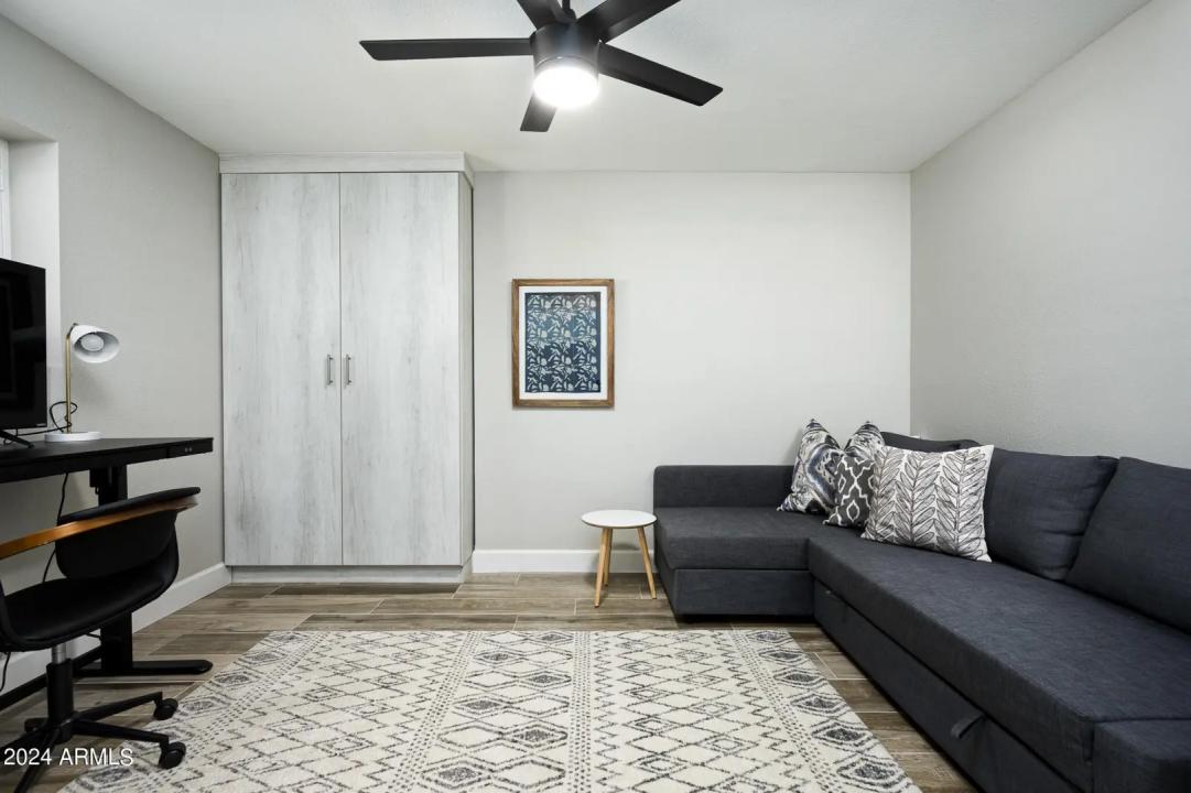 Real Estate Picture 17