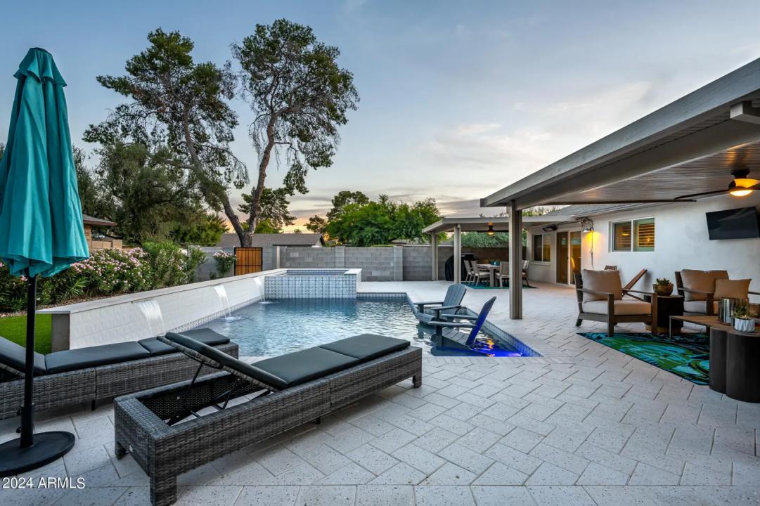 Real Estate Picture 25