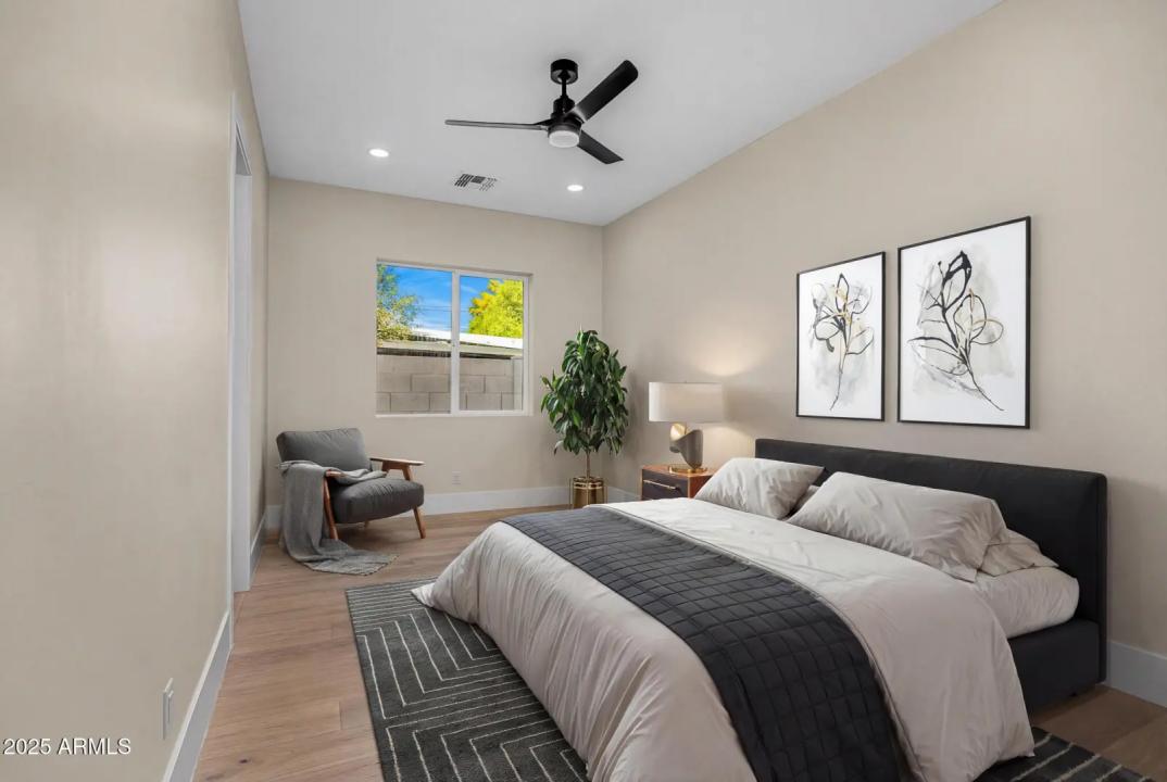 Real Estate Picture 15