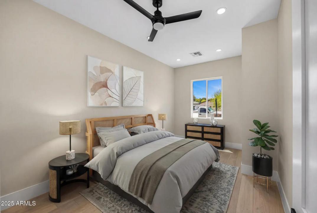 Real Estate Picture 17