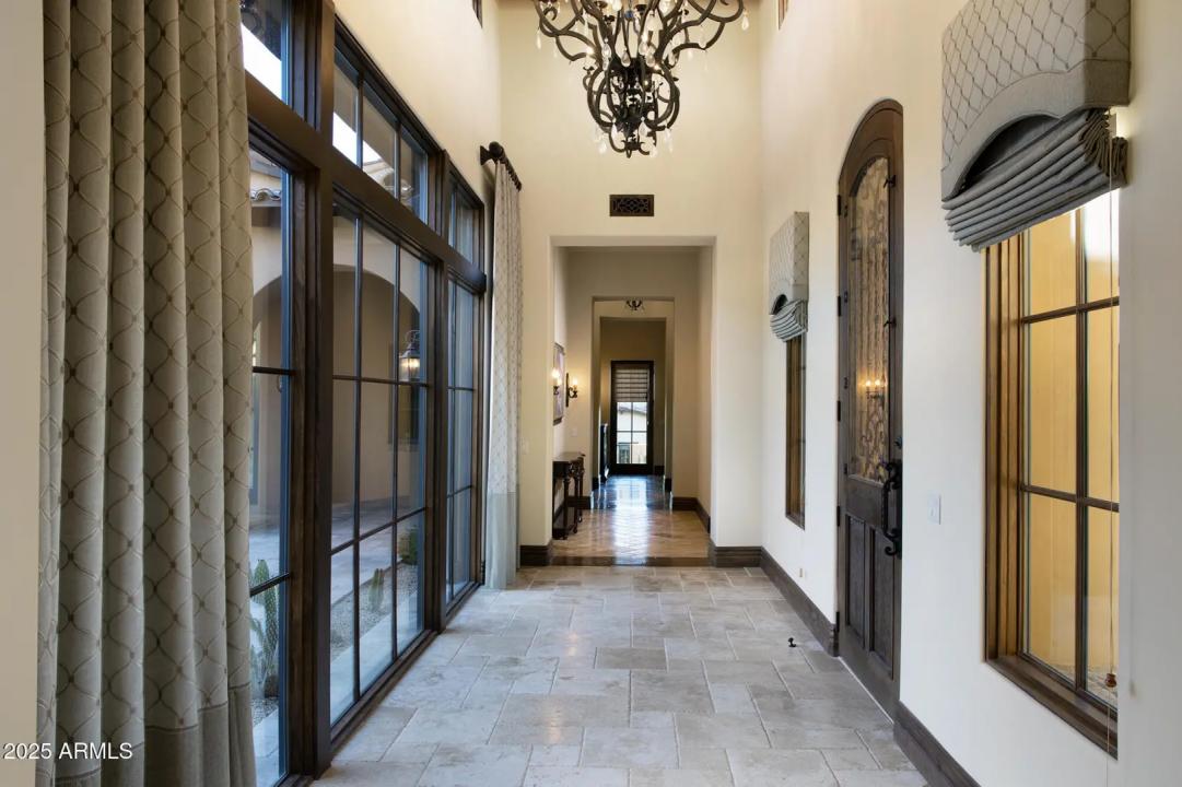 Real Estate Picture 3