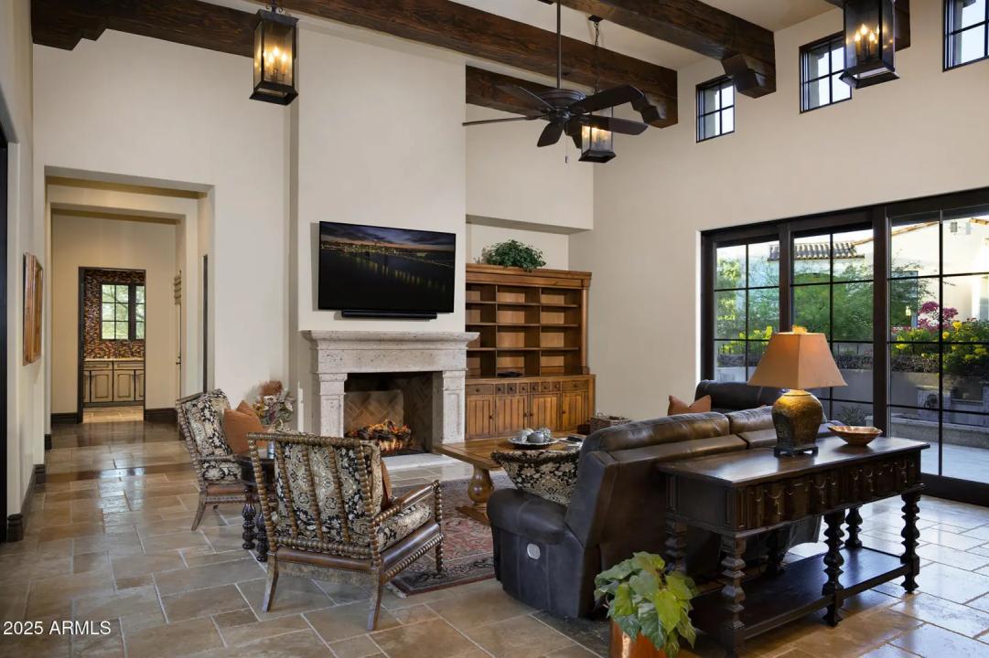 Real Estate Picture 10