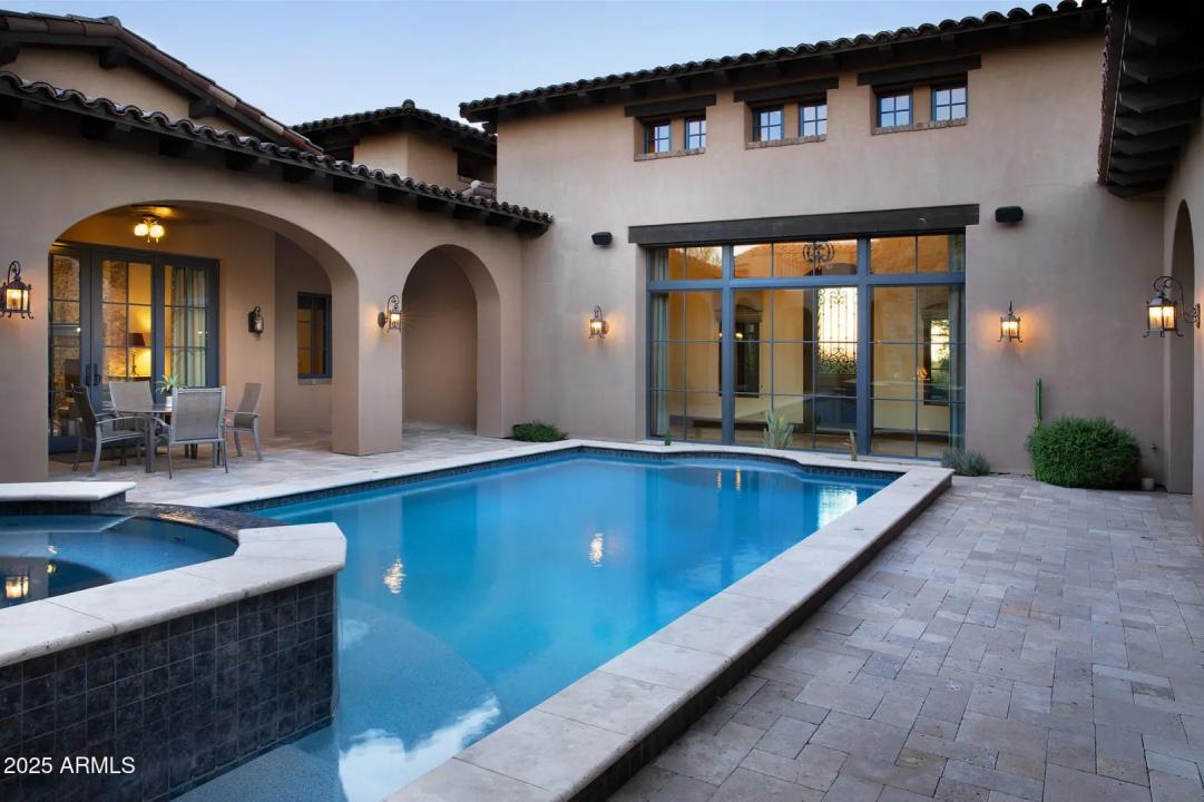 Real Estate Picture 12