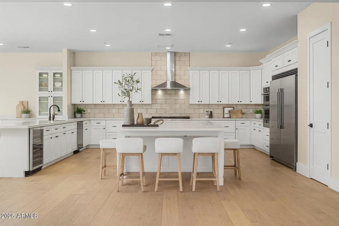 Real Estate Picture 5