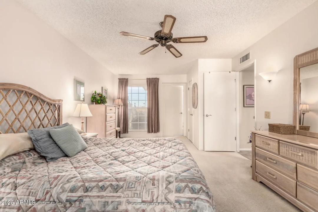 Real Estate Picture 18