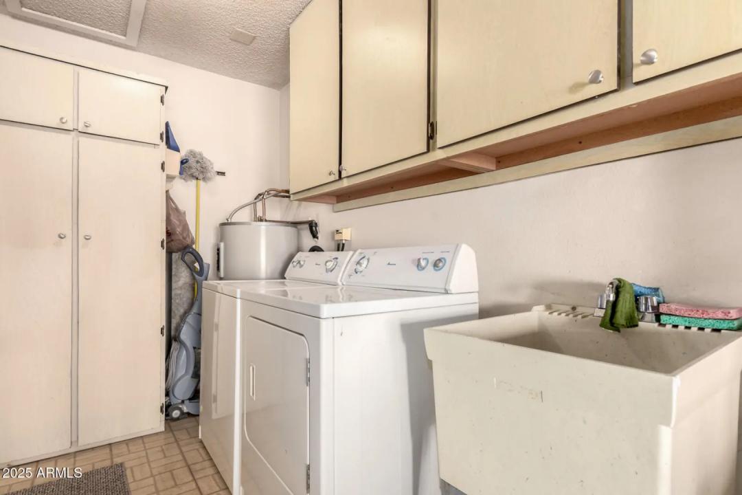 Real Estate Picture 25