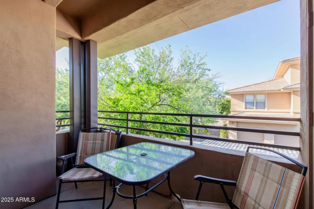 Real Estate Picture 23