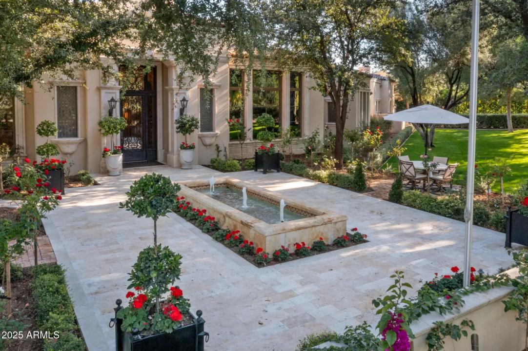 Real Estate Picture 6