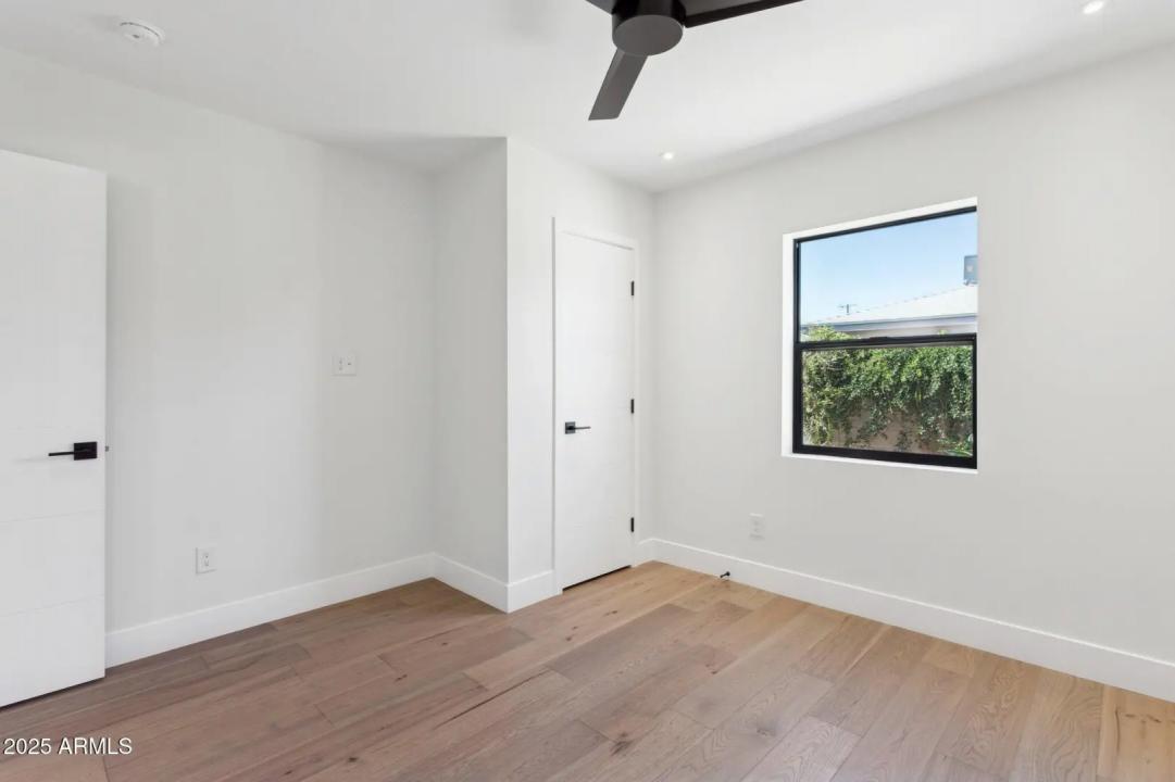 Real Estate Picture 10