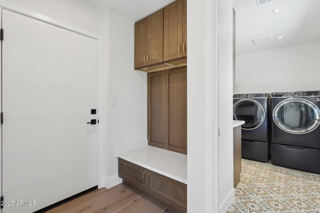 Real Estate Picture 16